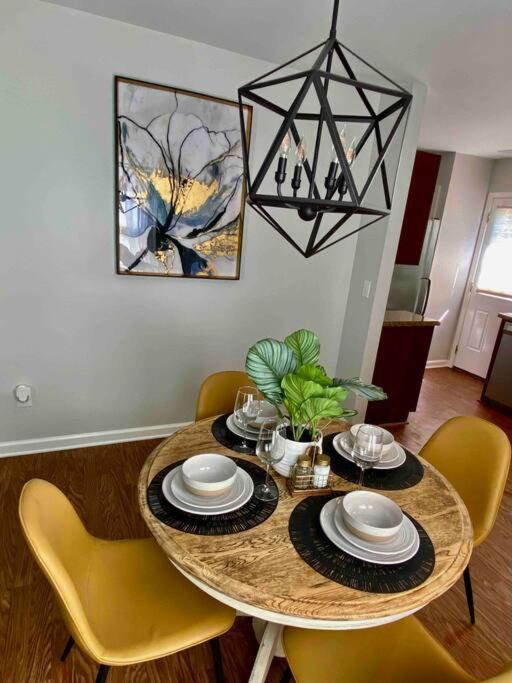 Cozy And Luxury Home Raleigh Eksteriør billede